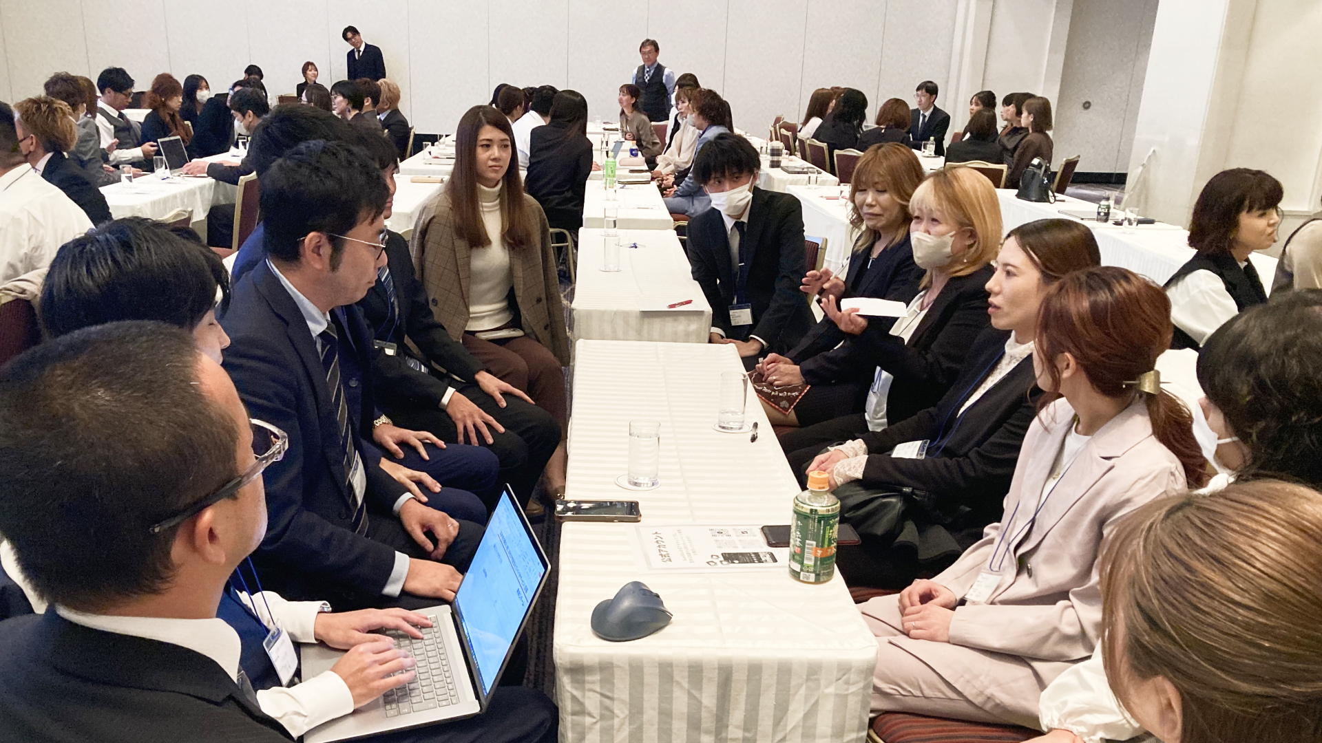 日本介護システム株式会社